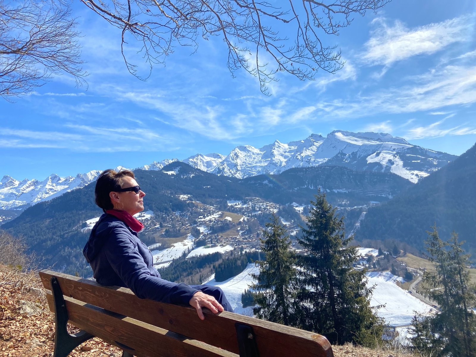 Pascale Renaud face aux montagnes